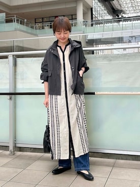 「春のジャケットスタイル」｜「アイテム（マウンテンパーカー）」を使った、かみやまさん（レディース・160cm）の春コーディネート