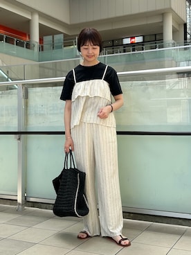 「URBAN RESEARCH DOORS（アーバンリサーチドアーズ）のFORK&SPOON　BASIC5/S T-SHIRTS（Tシャツ/カットソー、ブラック系）」を使った、かみやまさん（レディース・160cm）の夏コーディネート