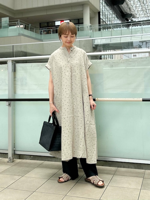 【新品タグ付】アーバンリサーチ　リネンイージーパンツ　ナチュラル リネンイージーパンツ（その他パンツ）｜URBAN RESEARCH DOORS