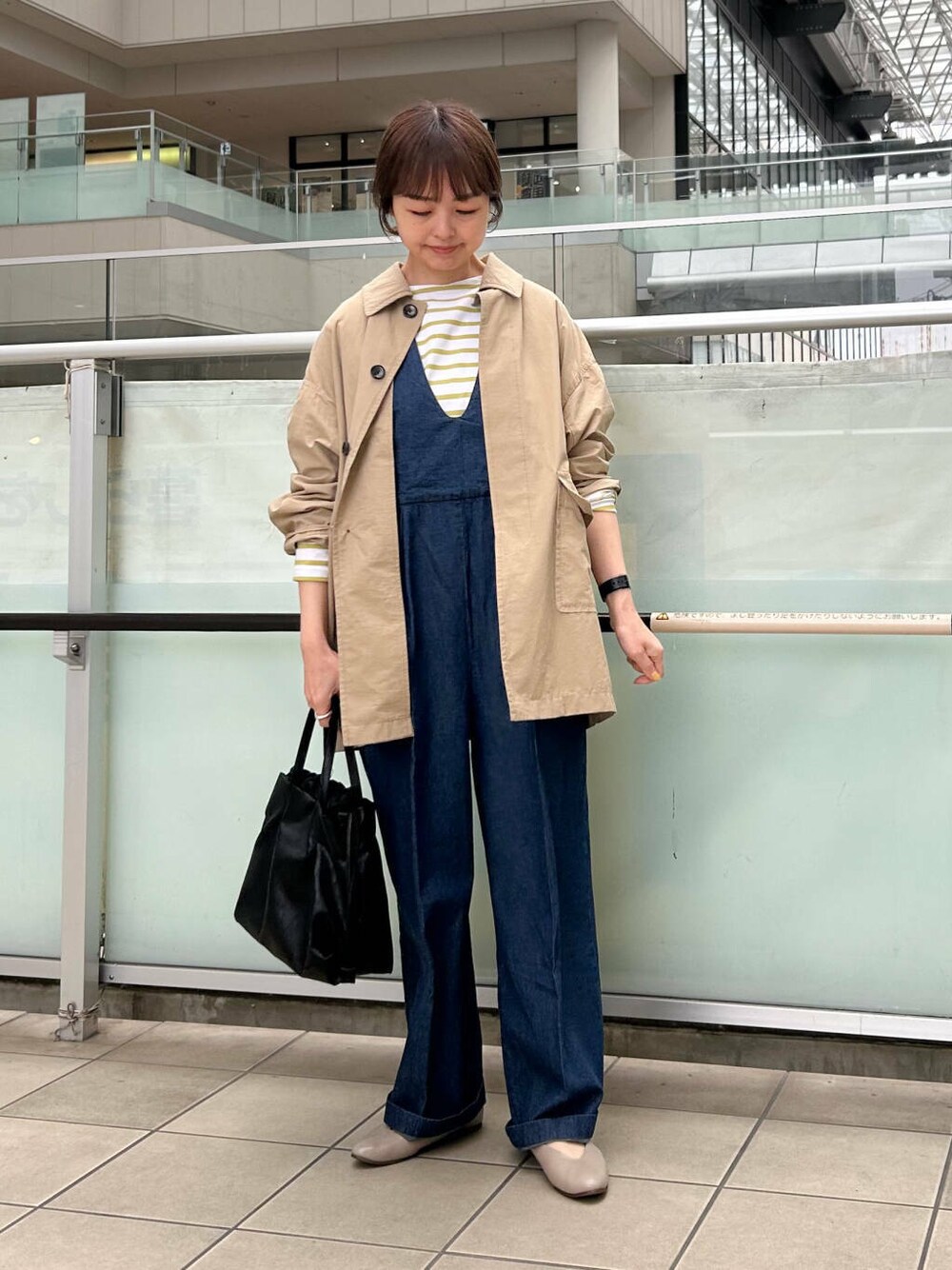 「デニム、ジャケット、アウター、ボーダー、サロペット、春アウター、newarrival、doors、春のジャケットスタイル」｜「FORK&SPOONのFORK&SPOON　ボートネックボーダー（Tシャツ/カットソー、イエロー系）」を使った、かみやまさん（レディース・160cm）の春コーディネートの1枚目の写真