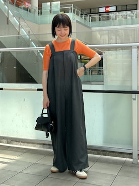 「アイテム（オールインワン・サロペット、グレー系）」を使った、かみやまさん（レディース・160cm）の夏コーディネート