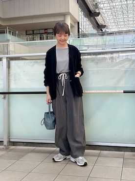 「アイテム（ノーカラージャケット）」を使った、かみやまさん（レディース・160cm）の秋コーディネート