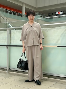 「URBAN RESEARCH DOORS（アーバンリサーチドアーズ）の『UR TECH』完声/涼ドルマン半袖シャツ（シャツ/ブラウス、ベージュ系）」を使った、かみやまさん（レディース・160cm）の春コーディネート