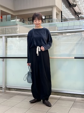 「アイテム（その他パンツ、シルバー系）」を使った、かみやまさん（レディース・160cm）の秋コーディネート