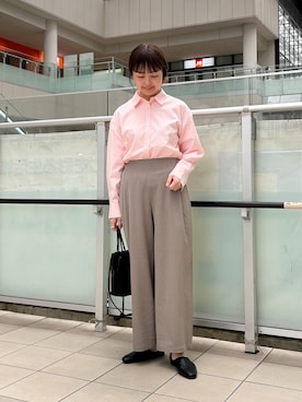 「URBAN RESEARCH DOORS（アーバンリサーチドアーズ）の『UR TECH』レギュラーカラーオーバーシャツ（シャツ/ブラウス、ピンク系）」を使った、かみやまさん（レディース・160cm）の春コーディネート