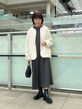 「アイテム（ノーカラージャケット、ホワイト系）」を使った、かみやまさん（レディース・160cm）の秋コーディネート