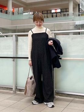 「アイテム（オールインワン・サロペット）」を使った、かみやまさん（レディース・160cm）の冬コーディネート