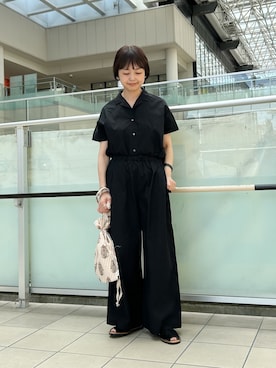 「かぐれ（カグレ）のコットンフレンチスリーブシャツ（シャツ/ブラウス、ブラック系）」を使った、かみやまさん（レディース・160cm）の夏コーディネート