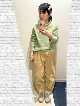 「スタジオクリップのアイテム（その他パンツ、ベージュ系）」を使った、おっくん🍅さん（レディース・146cm）の春コーディネート