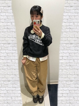 「スタジオクリップのアイテム（その他パンツ、ベージュ系）」を使った、おっくん🍅さん（レディース・146cm）の春コーディネート