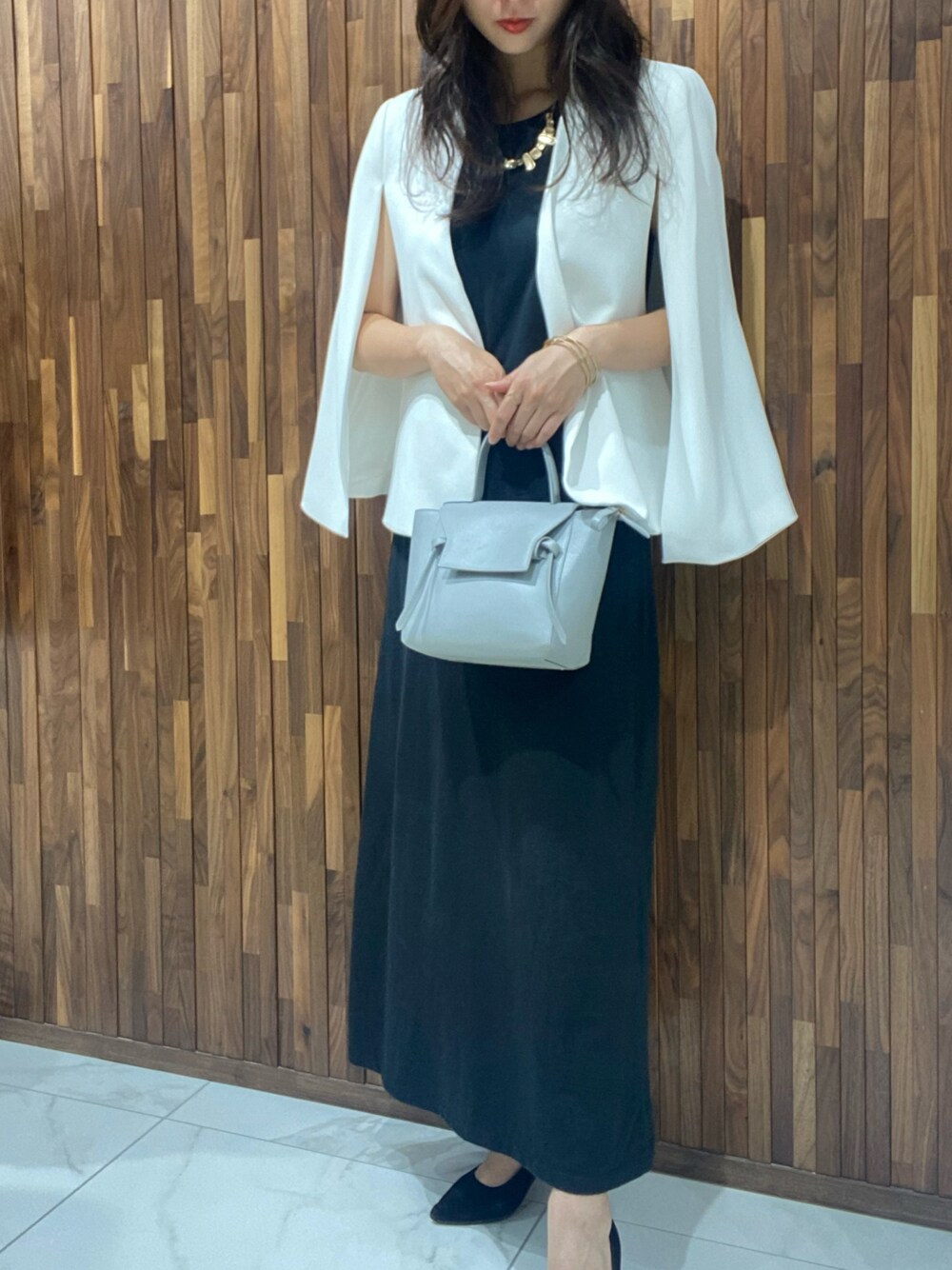 「大人カジュアル、大人女子、ZARA、セレクトショップ、お洒落さんとつながりたい、韓国ファッション」｜「Maxx Roseのアイテム（ショルダーバッグ、ブルー系）」を使った、SAKI.Mさん（レディース・172cm）の冬コーディネートの1枚目の写真