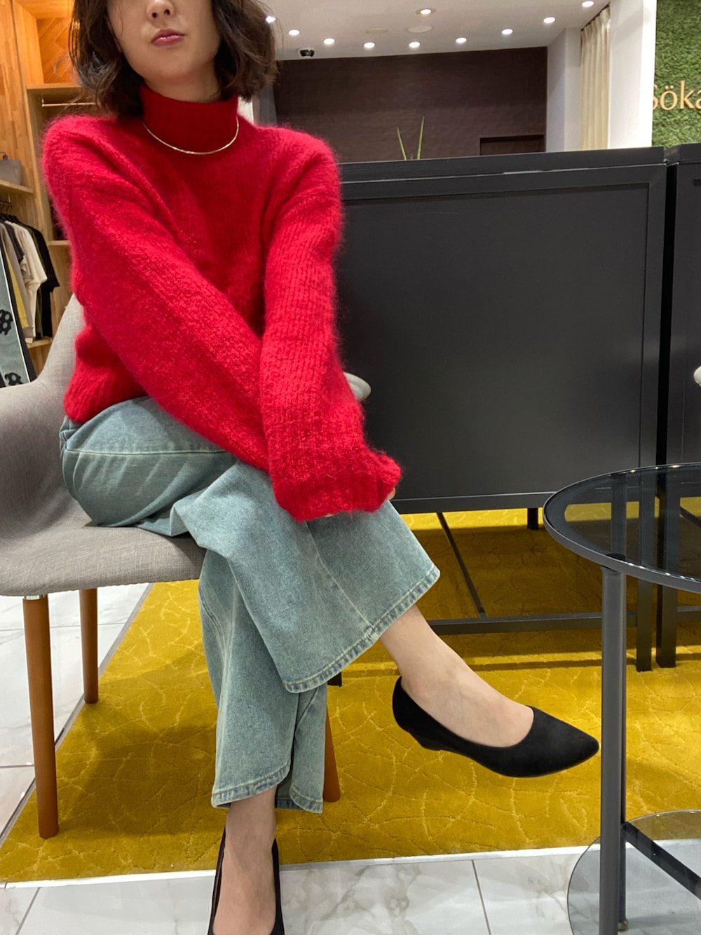 「オトナカジュアル、ラクチンコーデ、ミラオーウェン、パンツスタイル、アパレル店員、大阪」｜「Mila Owenのモヘアニットプルオーバー（ニット/セーター、レッド系）」を使った、SAKI.Mさん（レディース・172cm）の冬コーディネートの1枚目の写真