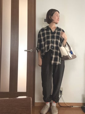 「Champion（チャンピオン）のアイテム」を使った、かんきちさん（レディース・157cm）の秋コーディネート