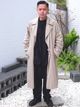 「COMOLI（コモリ）のアイテム（トレンチコート）」を使った、SyueChenさん（メンズ・167cm）の冬コーディネート