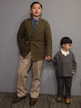「NEAT（ニート）のアイテム（チノパンツ）」を使った、SyueChenさん（メンズ・167cm）の秋コーディネート