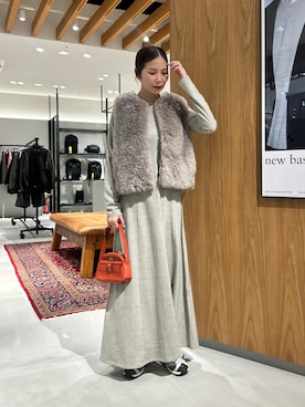 「URBAN RESEARCH(アーバンリサーチ)のECOPELファーベスト(ベスト、グレー系)」を使った、kurataniさん(レディース・165cm)の秋コーディネート