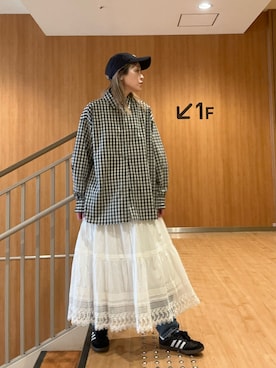 「LOWRYS FARM（ローリーズファーム）のレースボリュームスカート 661784（スカート、ホワイト系）」を使った、minakoさん（レディース・160cm）の春コーディネート