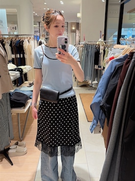 「LOWRYS FARM（ローリーズファーム）のストレッチサテンレーススカート 680567（スカート、ブラック系）」を使った、minakoさん（レディース・160cm）の夏コーディネート