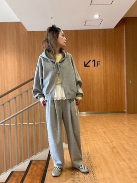 「LOWRYS FARM（ローリーズファーム）のシアーレイヤードＬＳ 661428（Tシャツ/カットソー、イエロー系）」を使った、minakoさん（レディース・160cm）の春コーディネート
