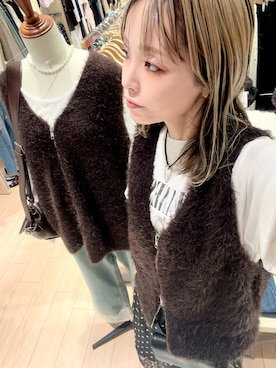 「LOWRYS FARM（ローリーズファーム）のストレッチサテンレーススカート 680567（スカート、ブラック系）」を使った、minakoさん（レディース・160cm）の秋コーディネート