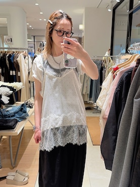 「LOWRYS FARM（ローリーズファーム）のサテンレースキャミ 664226（Tシャツ/カットソー、ホワイト系）」を使った、minakoさん（レディース・160cm）の夏コーディネート