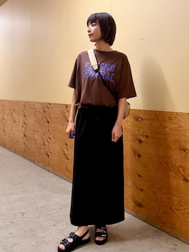 「ITEMS URBANRESEARCH（アイテムズ アーバンリサーチ）のカットタイトスカート（スカート、ブラック系）」を使った、emi0617さん（レディース・163cm）の夏コーディネート