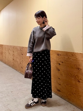 「SMELLY（スメリー）のステンレスカラーボールビーズネックレス（ネックレス、ブラック系）」を使った、えみさん（レディース・163cm）の秋コーディネート