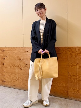 「ITEMS URBANRESEARCH（アイテムズ アーバンリサーチ）のリネンライクジャケット（テーラードジャケット、ブラック系）」を使った、emi0617さん（レディース・163cm）の春コーディネート