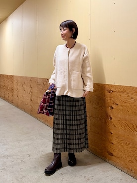 「SMELLY（スメリー）のステンレスカラーボールビーズネックレス（ネックレス、レッド系）」を使った、えみさん（レディース・163cm）の秋コーディネート