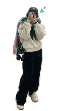 「GRL（グレイル）のアイテム（スニーカー）」を使った、yanyuiさん（レディース・158cm）の冬コーディネート