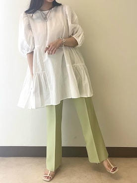 「LOWRYS FARM（ローリーズファーム）のＤＲＹカラーフレアパンツ　941232（その他パンツ）」を使った、yanyuiさん（レディース・158cm）の秋コーディネート
