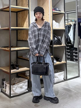 「PAGEBOY（ページボーイ）のプラットチャンキースニーカー（スニーカー、ブラック系）」を使った、まいてぃさん（レディース・158cm）の春コーディネート