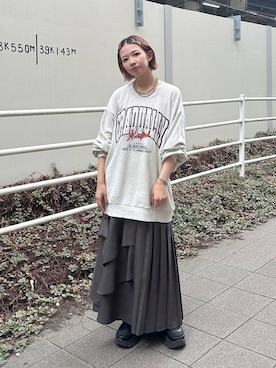 「アイテム（スウェット）」を使った、まいてぃさん（レディース・158cm・20代）の秋コーディネート