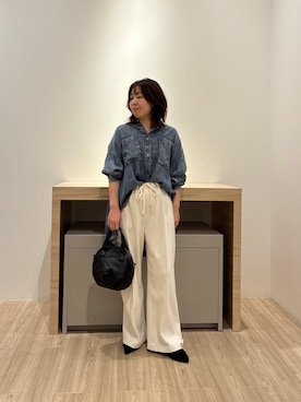 「Jena espace merveilleux（ジェナ　エスパスメルヴェイユ）の【ベーシックこそ、上質を選びたい】【秋冬の一軍】上品イージーパンツ（その他パンツ、ホワイト系）」を使った、tanuki0425さん（レディース・154cm）の秋コーディネート