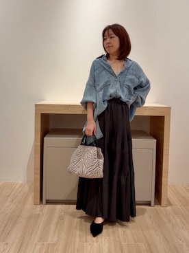 「Jena espace merveilleux（ジェナ　エスパスメルヴェイユ）のアイテム（シャツ/ブラウス、ブルー系）」を使った、tanuki0425さん（レディース・154cm）の秋コーディネート