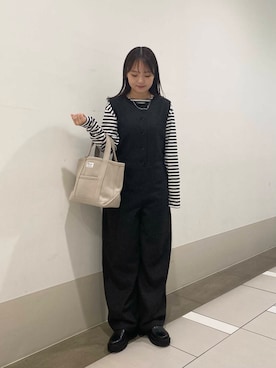 「アイテム（サロペット/オーバーオール、グレー系）」を使った、rikoさん（レディース・154cm）の秋コーディネート