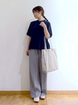 「SHOO・LA・RUE（シューラルー）の【ひんやり/UV/通勤】洗濯後しわになりにくい インしない ウエストタックペプラムブラウス（シャツ/ブラウス、ブルー系）」を使った、かのさん（レディース・157cm）の夏コーディネート