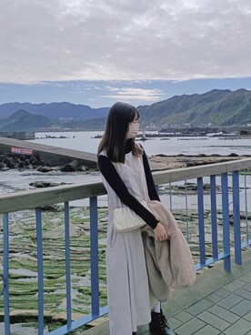 「QUEEN SHOP（クイーンショップ）のアイテム（ジャンパースカート、ホワイト系）」を使った、yenさん（レディース・156cm）の春コーディネート