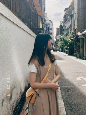 「QUEEN SHOP（クイーンショップ）のアイテム（ジャンパースカート、ブラウン系）」を使った、yenさん（レディース・156cm）の秋コーディネート