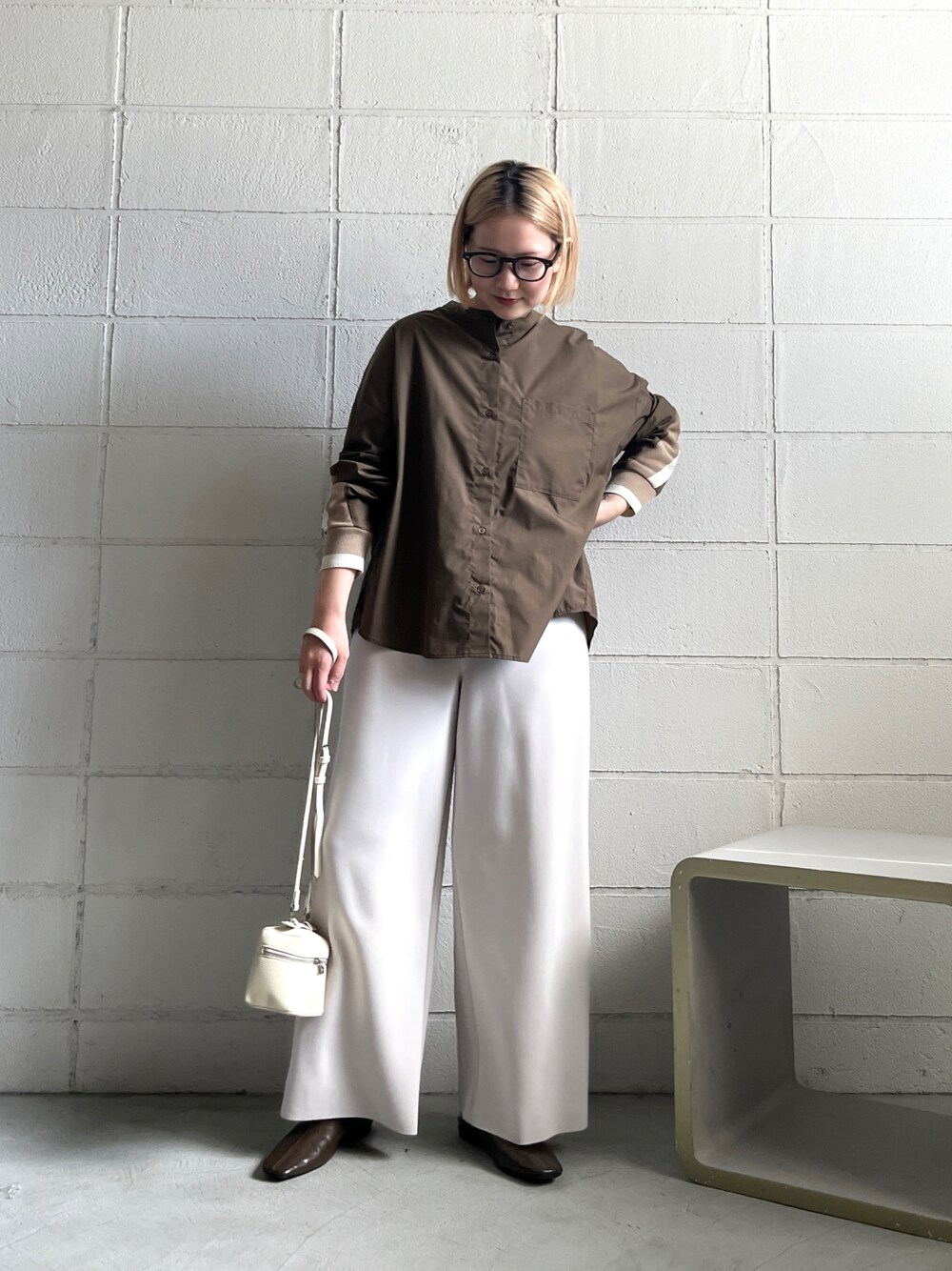 「Bou Jeloudのノーカラーバックヨーク切替ブラウス（シャツ/ブラウス、ブラウン系）」を使った、TSUKIさん（レディース・153cm）の秋コーディネートの1枚目の写真