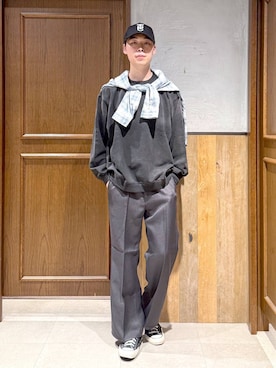 「アイテム（スラックス）」を使った、manamu さん（メンズ・186cm）の秋コーディネート
