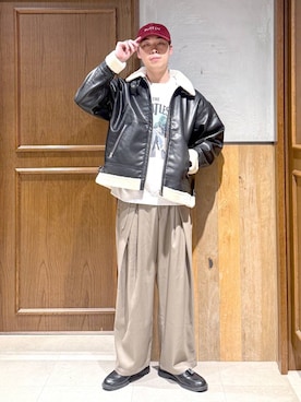 「アイテム（スラックス）」を使った、manamu さん（メンズ・186cm）の秋コーディネート