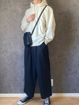 「パーカー」｜「アイテム（おもちゃ）」を使った、manamu さん（メンズ・186cm）の秋コーディネート