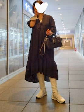 「ホワイトスニーカー」｜「アイテム（ワンピース/ドレス）」を使った、yukanjpwさん（レディース・166cm）の春コーディネート