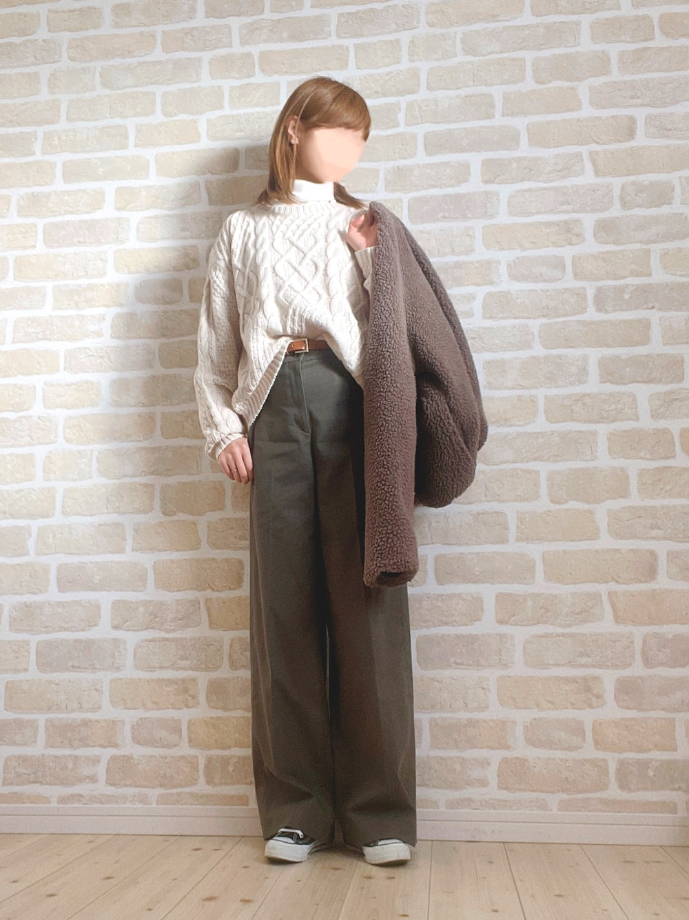 「ボアジャケット、きれいめカジュアル、ワイドパンツ、UNIQLO、カーキ、お出かけコーデ、休日スタイル、パンツスタイル、シンプルコーデ、プチプラ、冬コーデ、低身長コーデ」｜「classicalelfのアイテム（ブルゾン、ブラウン系）」を使った、asu＊さん（レディース・155cm）の冬コーディネートの1枚目の写真