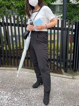 「GU（ジーユー）のアイテム（スラックス、ブラック系）」を使った、ひなさん（レディース・163cm）の夏コーディネート