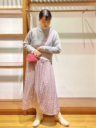 ハイネック花柄ワンピースを使った人気ファッションコーディネート - WEAR