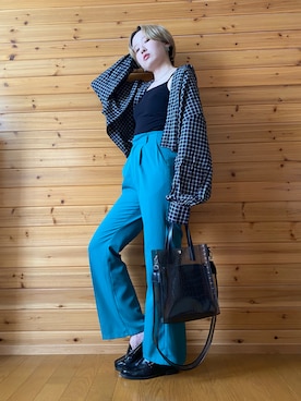 「クロップドトップス」｜「アイテム（キャミソール）」を使った、りかさん（レディース・157cm）の秋コーディネート