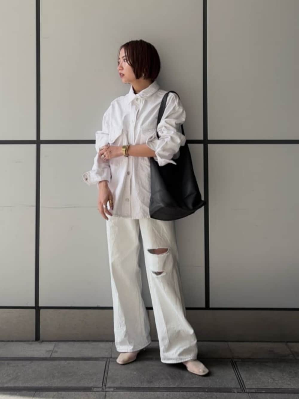 「Pumps styling、トレンド、フェミニン、オールホワイト、ODETTE E ODILE、春色、春服、春コーデ、夏コーデ、チュールパンプス」｜「ODETTE E ODILEのチュールキトゥンヒールバックベルト パンプス30↑（パンプス、ベージュ系）」を使った、森田　オデット エ オディール スタッフさん（レディース・154cm）の冬コーディネートの1枚目の写真