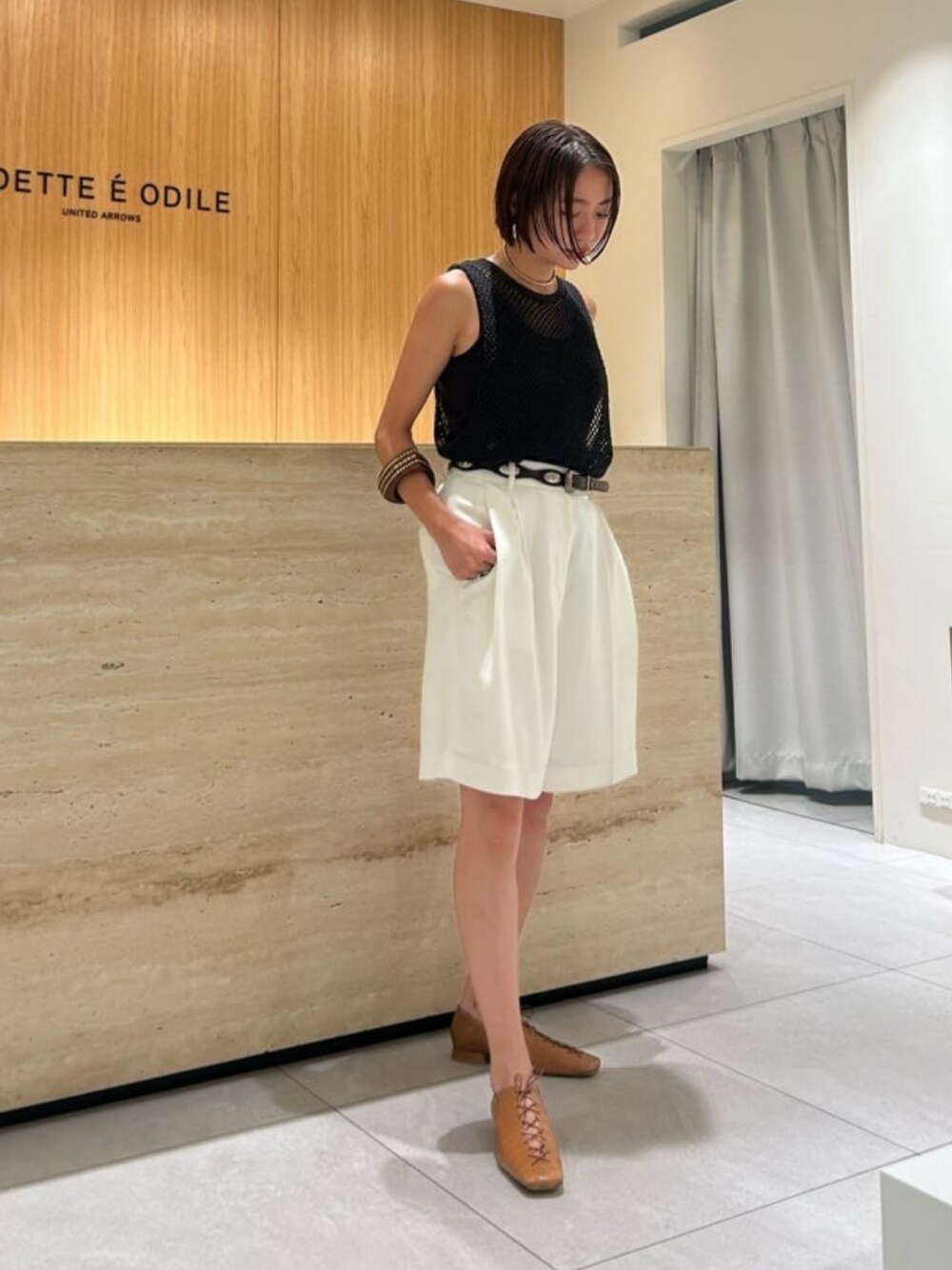 「Flat shoes styling、モード、夏服、夏コーデ、ODETTE E ODILE」｜「ODETTE E ODILEのウェーブカットレースアップ フラット20↑（パンプス、ブラウン系）」を使った、森田　オデット エ オディール スタッフさん（レディース・154cm）の夏コーディネートの1枚目の写真